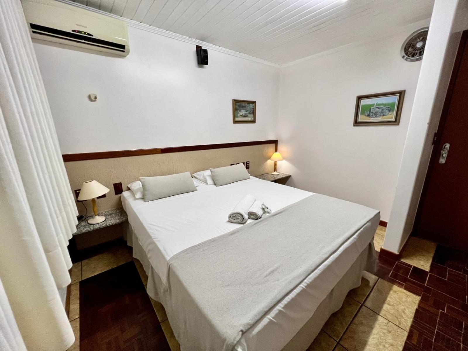 Bons Tempos Hotel